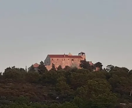 Apartmán Smokva Tkon
